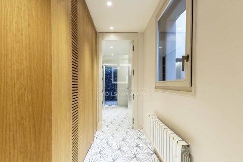 Купить квартиру в Барселона, Испания с 2 спальни, 146м², № 3999 - фото 27