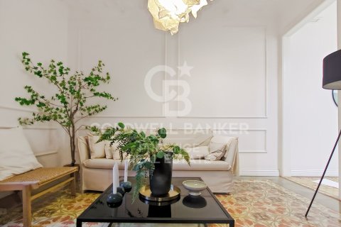 Apartamento de 3 dormitorios en venta en Barcelona, Cataluña, Spain № 5382 - foto 3