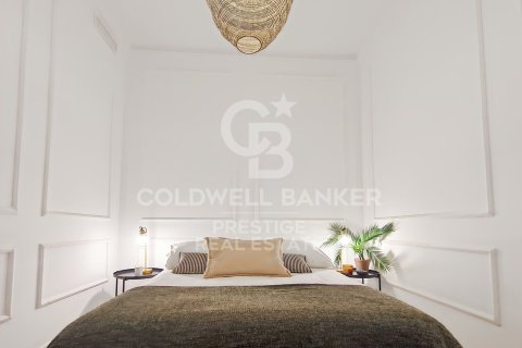 Apartamento de 3 dormitorios en venta en Barcelona, Cataluña, Spain № 5382 - foto 13