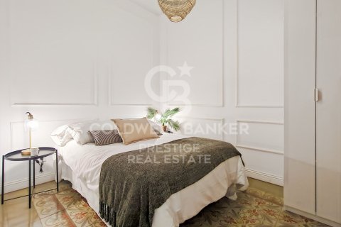 Apartamento de 3 dormitorios en venta en Barcelona, Cataluña, Spain № 5382 - foto 12