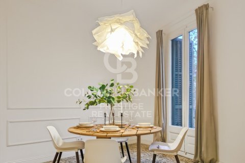 Apartamento de 3 dormitorios en venta en Barcelona, Cataluña, Spain № 5382 - foto 6