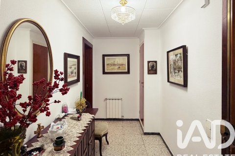 Apartamento de 4 dormitorios en venta en Calella, Barcelona, Cataluña, Spain № 7431 - foto 29