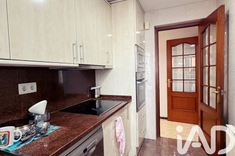 Apartamento de 4 dormitorios en venta en Calella, Barcelona, Cataluña, Spain № 7431 - foto 18