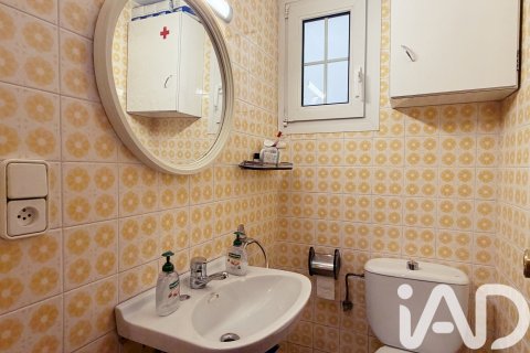 Apartamento de 4 dormitorios en venta en Calella, Barcelona, Cataluña, Spain № 7431 - foto 7