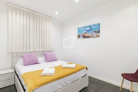 Villa de 8 dormitorios en venta en Castelldefels, Barcelona, Cataluña, Spain № 3903 - foto 23