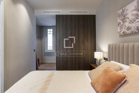 2 bedrooms apartment for sale in Barcelona, Catalonia, Spain № 3904 - photo 19