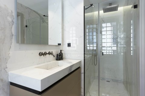 2 bedrooms apartment for sale in Barcelona, Catalonia, Spain № 3904 - photo 22