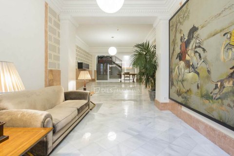 2 bedrooms apartment for sale in Barcelona, Catalonia, Spain № 3904 - photo 4