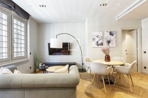 2 bedrooms apartment for sale in Barcelona, Catalonia, Spain № 3904 - photo 7