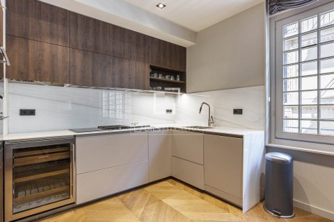 2 bedrooms apartment for sale in Barcelona, Catalonia, Spain № 3904 - photo 11