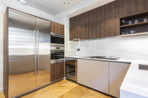 2 bedrooms apartment for sale in Barcelona, Catalonia, Spain № 3904 - photo 3