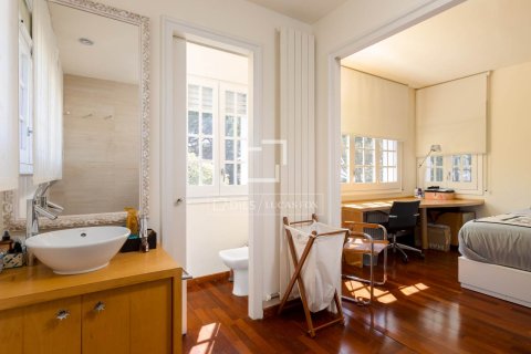 Villa de 5 dormitorios en venta en Cabrils, Barcelona, Cataluña, Spain № 3900 - foto 21