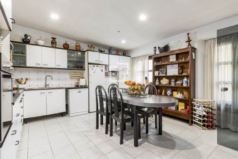 3 bedrooms apartment for sale in Barcelona, Catalonia, Spain № 3906 - photo 14