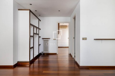 Купить пентхаус в Барселона, Испания с 2 спальни, 74м², № 8965 - фото 7