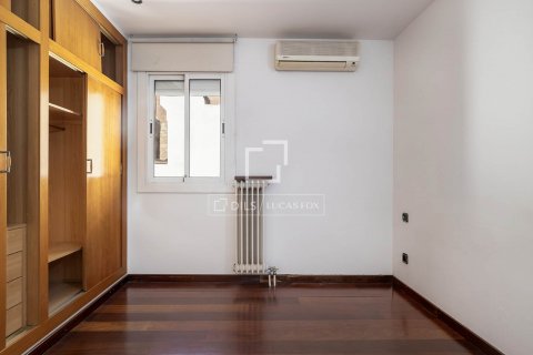 Купить пентхаус в Барселона, Испания с 2 спальни, 74м², № 8965 - фото 14