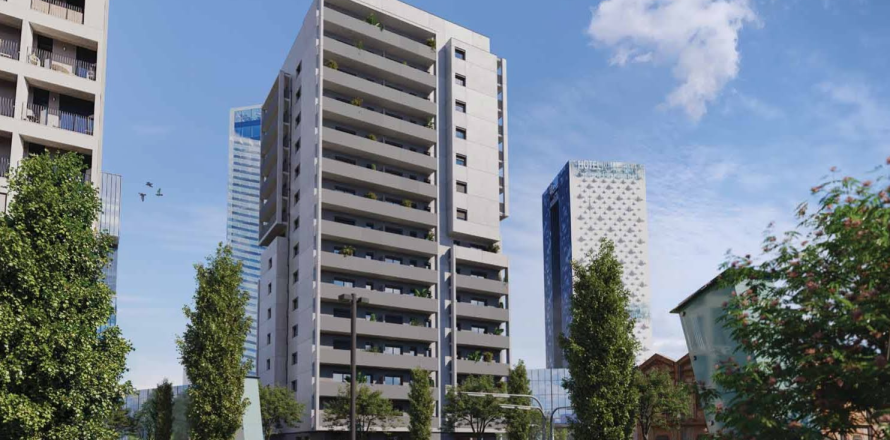 Apartamento de 3 dormitorios en venta en L'Hospitalet de Llobregat, Barcelona, Cataluña, Spain № 3620