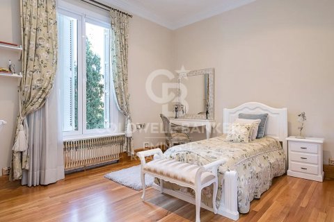 9 bedrooms villa for sale in Esplugues de Llobregat, Barcelona, Catalonia, Spain № 7950 - photo 2