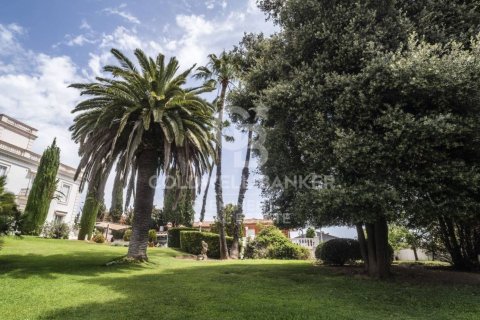 9 bedrooms villa for sale in Esplugues de Llobregat, Barcelona, Catalonia, Spain № 7950 - photo 28