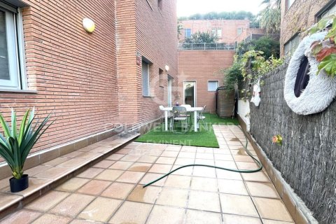 Купить квартиру в Барселона, Испания с 3 спальни, 80м², № 7953 - фото 16