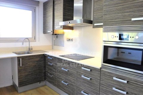 Купить квартиру в Барселона, Испания с 3 спальни, 80м², № 7953 - фото 11