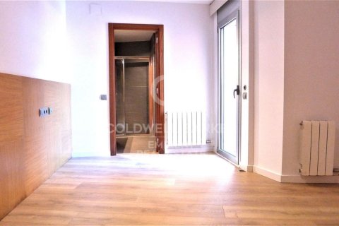 Купить квартиру в Барселона, Испания с 3 спальни, 80м², № 7953 - фото 4