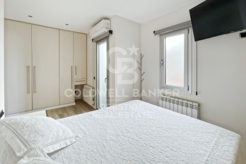 Ático de 1 dormitorio en venta en Barcelona, Cataluña, Spain № 7951 - foto 11