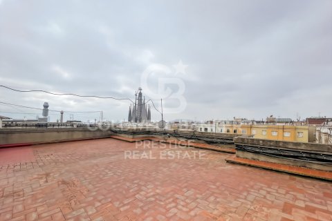 Ático de 1 dormitorio en venta en Barcelona, Cataluña, Spain № 7951 - foto 2