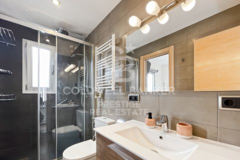 Ático de 1 dormitorio en venta en Barcelona, Cataluña, Spain № 7951 - foto 15