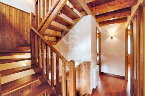 Сasa de 3 dormitorios en venta en Cataluña, Spain № 7956 - foto 23
