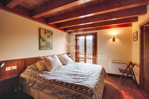 Сasa de 3 dormitorios en venta en Cataluña, Spain № 7956 - foto 17