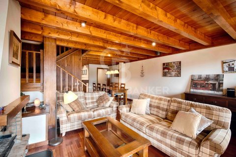 Сasa de 3 dormitorios en venta en Cataluña, Spain № 7956 - foto 7