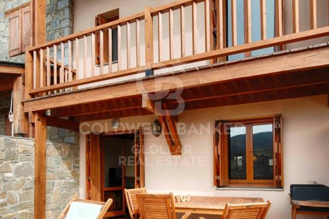Сasa de 3 dormitorios en venta en Cataluña, Spain № 7956 - foto 26