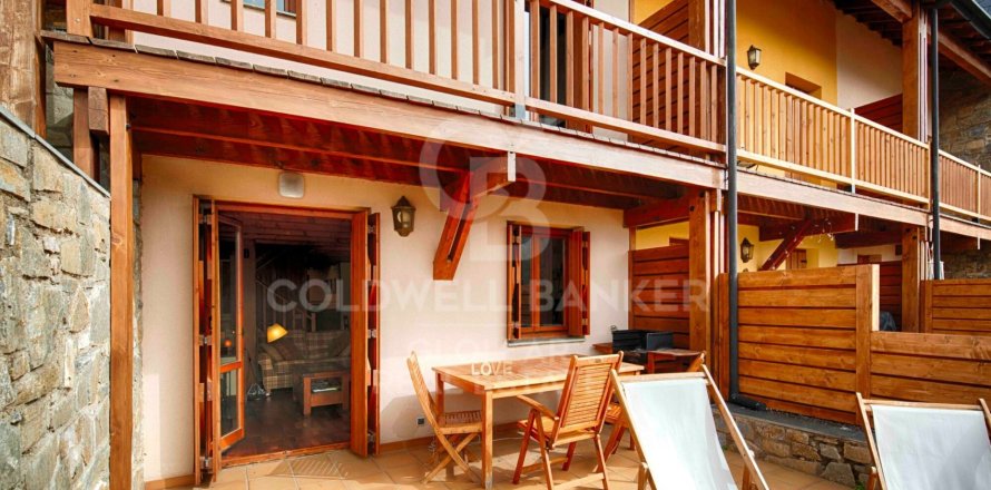 Сasa de 3 dormitorios en venta en Cataluña, Spain № 7956