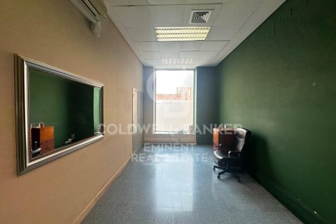 Propiedad comercial de 181 m² en venta en Barcelona, Cataluña, Spain № 7954 - foto 3