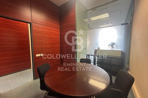 Propiedad comercial de 181 m² en venta en Barcelona, Cataluña, Spain № 7954 - foto 9