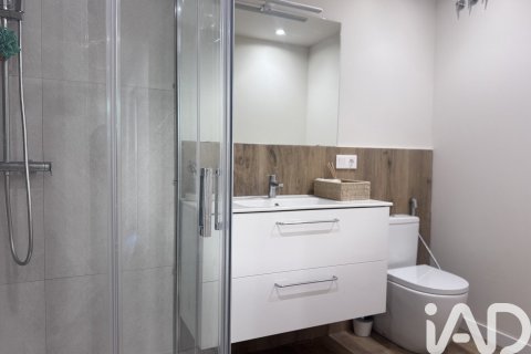 Apartamento de 3 dormitorios en alquiler en Barcelona, Cataluña, Spain № 8302 - foto 21