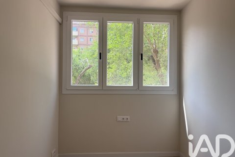 Apartamento de 3 dormitorios en alquiler en Barcelona, Cataluña, Spain № 8302 - foto 12