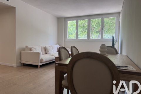 Apartamento de 3 dormitorios en alquiler en Barcelona, Cataluña, Spain № 8302 - foto 2