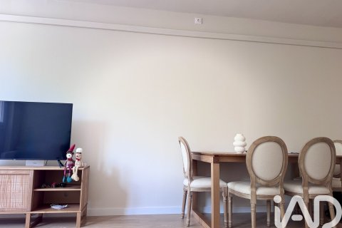 Apartamento de 3 dormitorios en alquiler en Barcelona, Cataluña, Spain № 8302 - foto 4