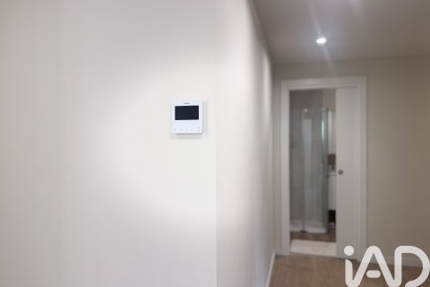 Apartamento de 3 dormitorios en alquiler en Barcelona, Cataluña, Spain № 8302 - foto 22