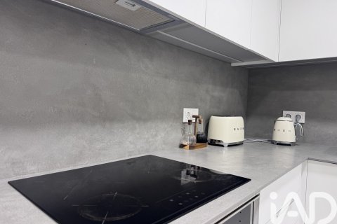 Apartamento de 3 dormitorios en alquiler en Barcelona, Cataluña, Spain № 8302 - foto 9