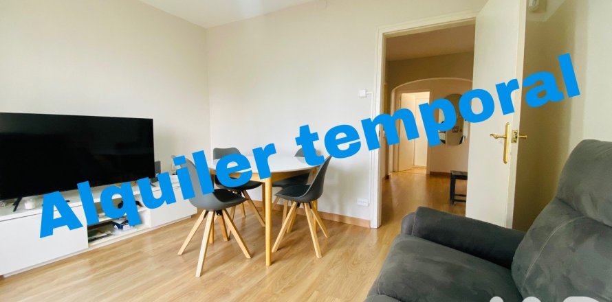 Apartamento de 2 dormitorios en alquiler en Sitges, Barcelona, Cataluña, Spain № 8301