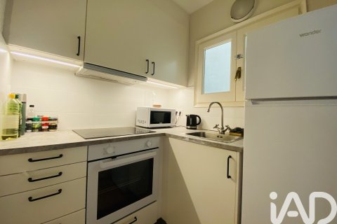 Apartamento de 2 dormitorios en alquiler en Sitges, Barcelona, Cataluña, Spain № 8301 - foto 8