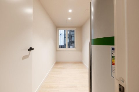 4 bedrooms apartment for sale in Barcelona, Catalonia, Spain № 7187 - photo 7
