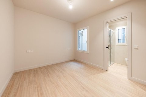 4 bedrooms apartment for sale in Barcelona, Catalonia, Spain № 7187 - photo 15