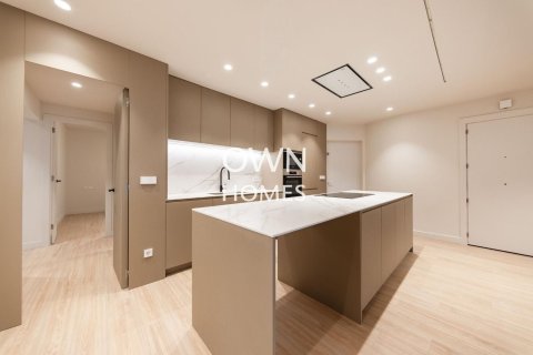 4 bedrooms apartment for sale in Barcelona, Catalonia, Spain № 7187 - photo 20