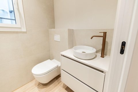 4 bedrooms apartment for sale in Barcelona, Catalonia, Spain № 7187 - photo 14