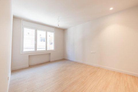4 bedrooms apartment for sale in Barcelona, Catalonia, Spain № 7187 - photo 10