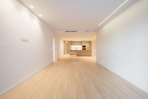 4 bedrooms apartment for sale in Barcelona, Catalonia, Spain № 7187 - photo 25