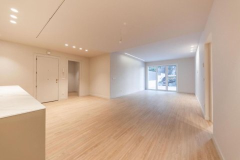 Apartamento de 4 dormitorios en venta en Barcelona, Cataluña, Spain № 7187
